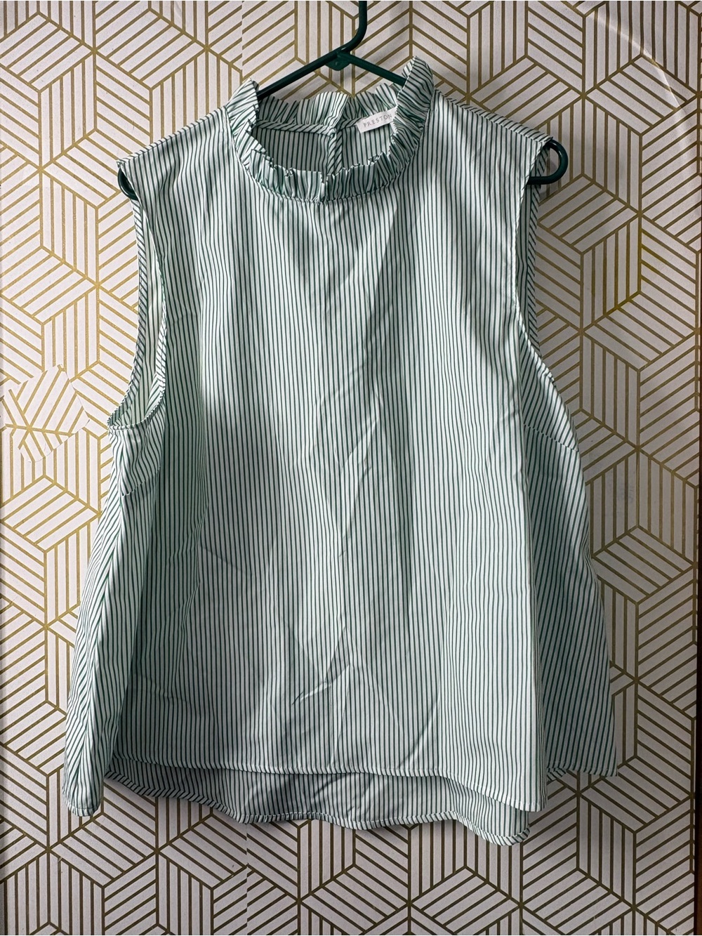 Preston & York Green and White Sleeveless Ruffle-Neck Blouse size 16